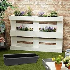 Set de 4 Maceteros de Plástico Negro con Palé Euro para Flores